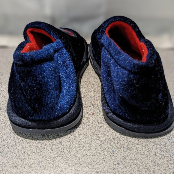 Thomas and Friends Toddler Slippers/Shoes. Size 5/6. - Picture 4 of 5